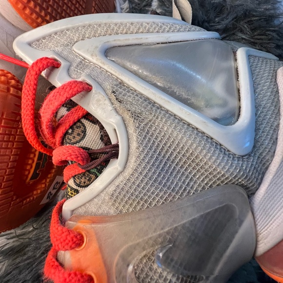 Lebron XIX - Nike Fast Food Sneakers GUC Size 4.5Y or women’s 6-6.5 - Picture 6 of 10